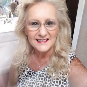 Meet your Posher, Vicki